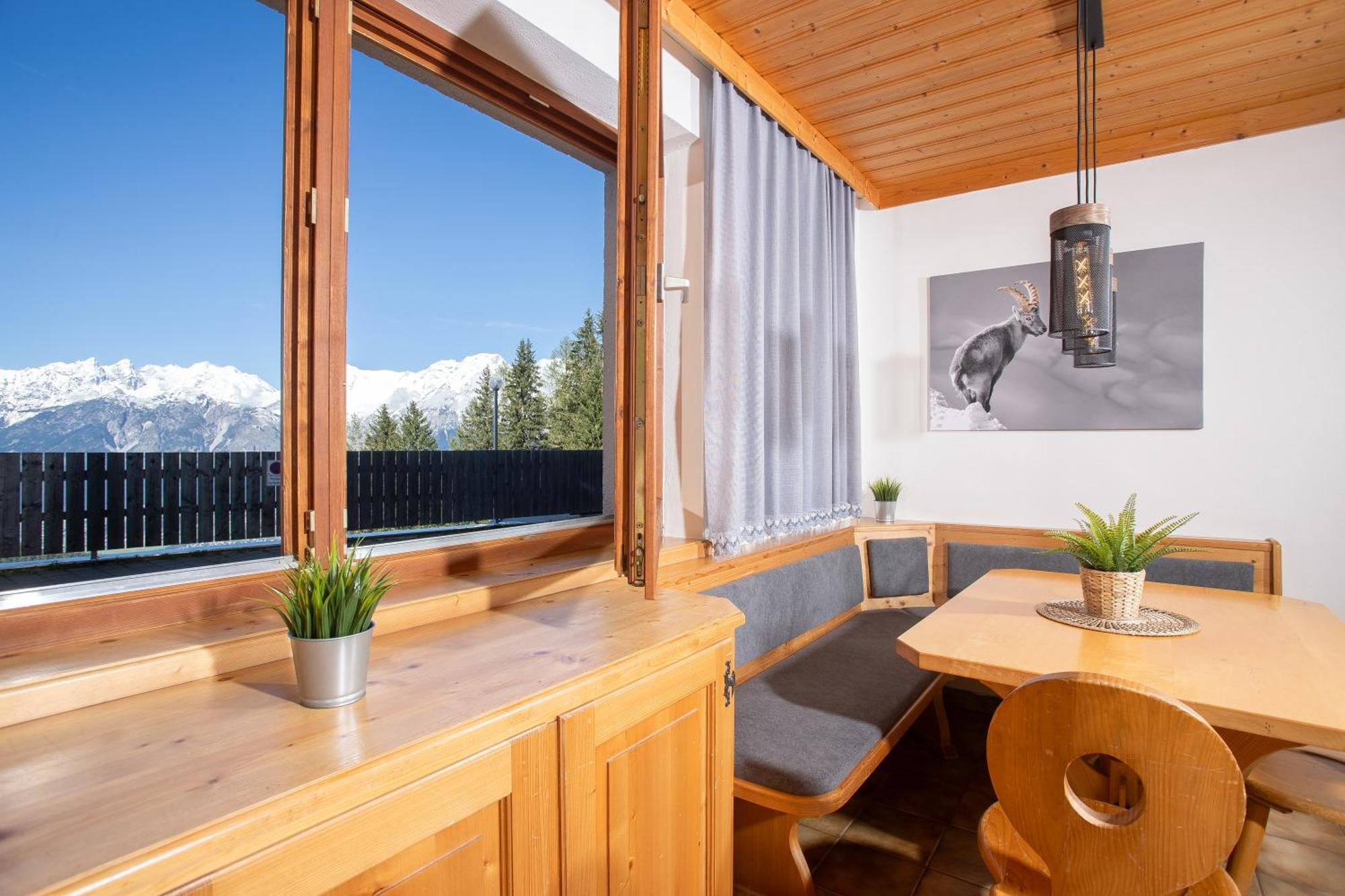 ホテル Alpenrelax Krepperhuette Volders エクステリア 写真