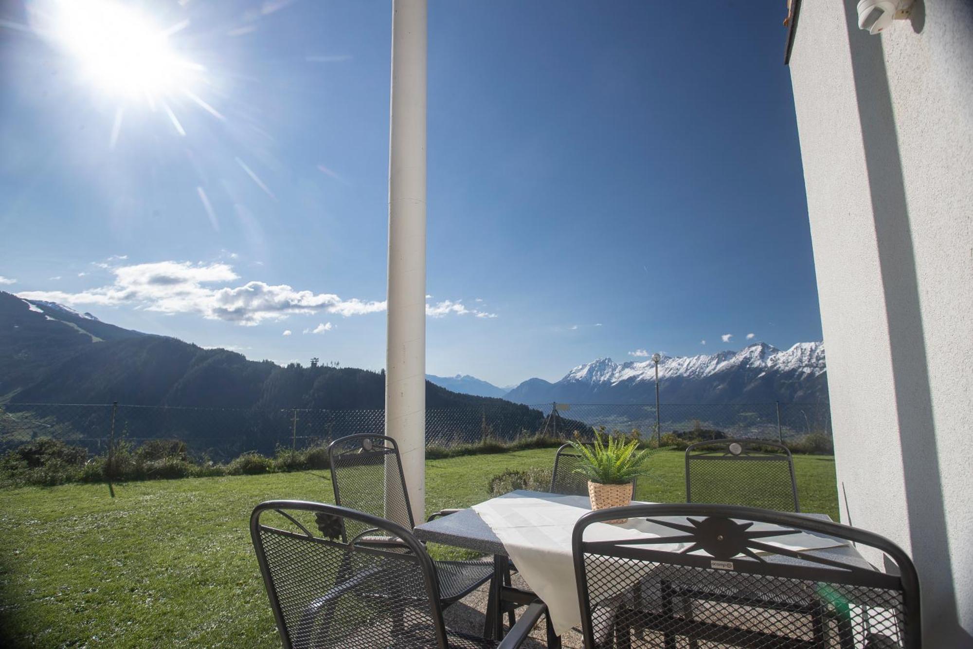ホテル Alpenrelax Krepperhuette Volders エクステリア 写真