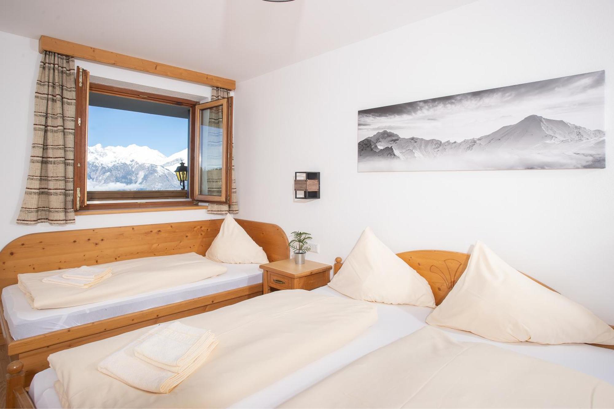 ホテル Alpenrelax Krepperhuette Volders エクステリア 写真